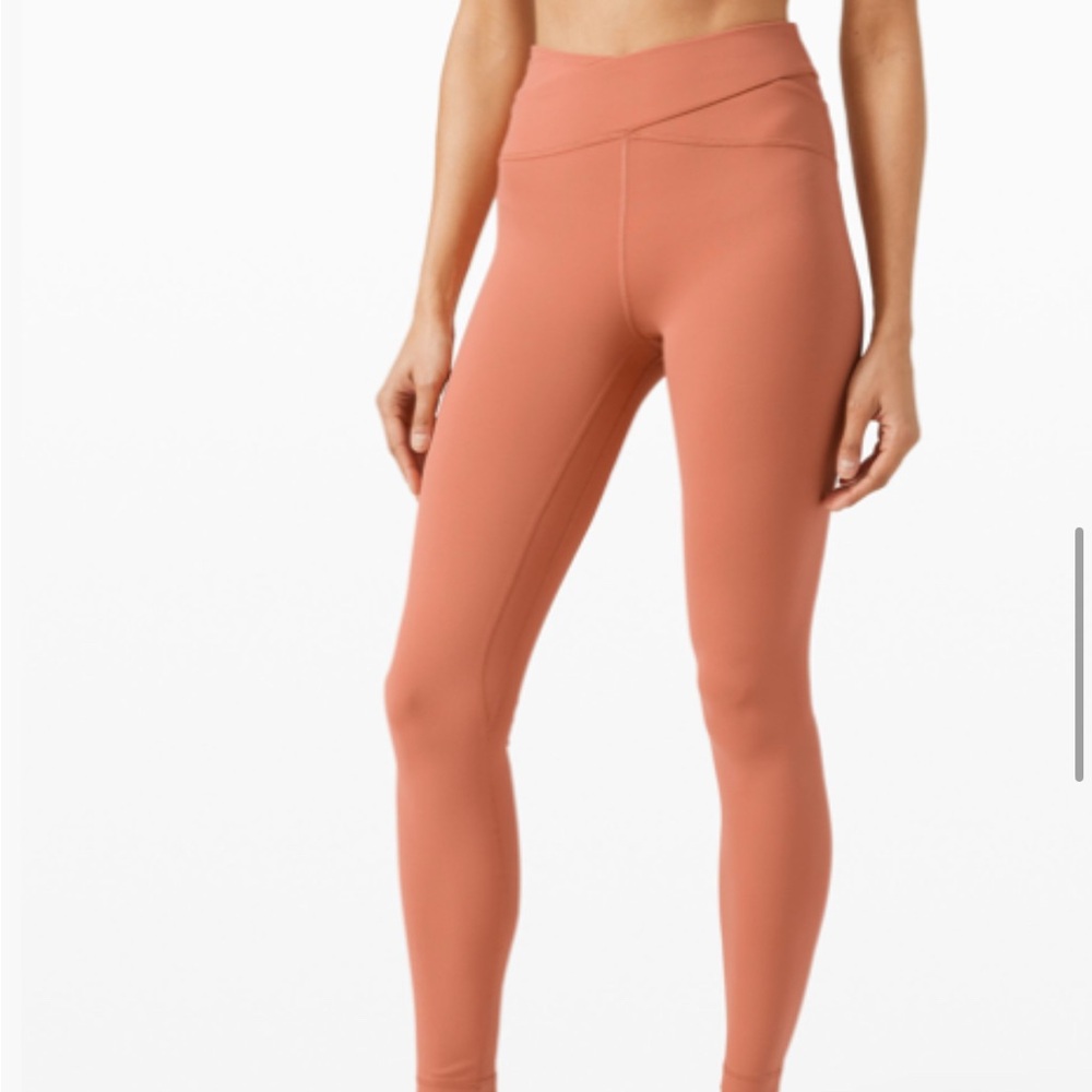 LULULEMON ALIGNED ANGLES SUPER HIGH RISE TIGHT 28"
Rustic Coral